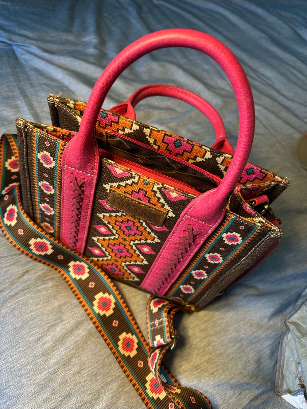 Wrangler Aztec Pink Canvas Crossbody Top Handle WesternPurse Zip Top DetachStrap